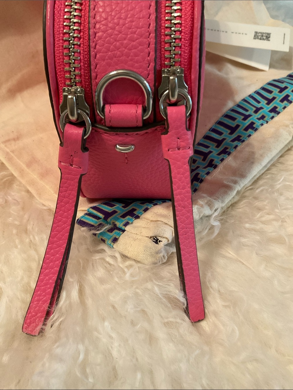 Tory Burch Pink Crossbody Camera Bag NWT - Picture 3 of 12